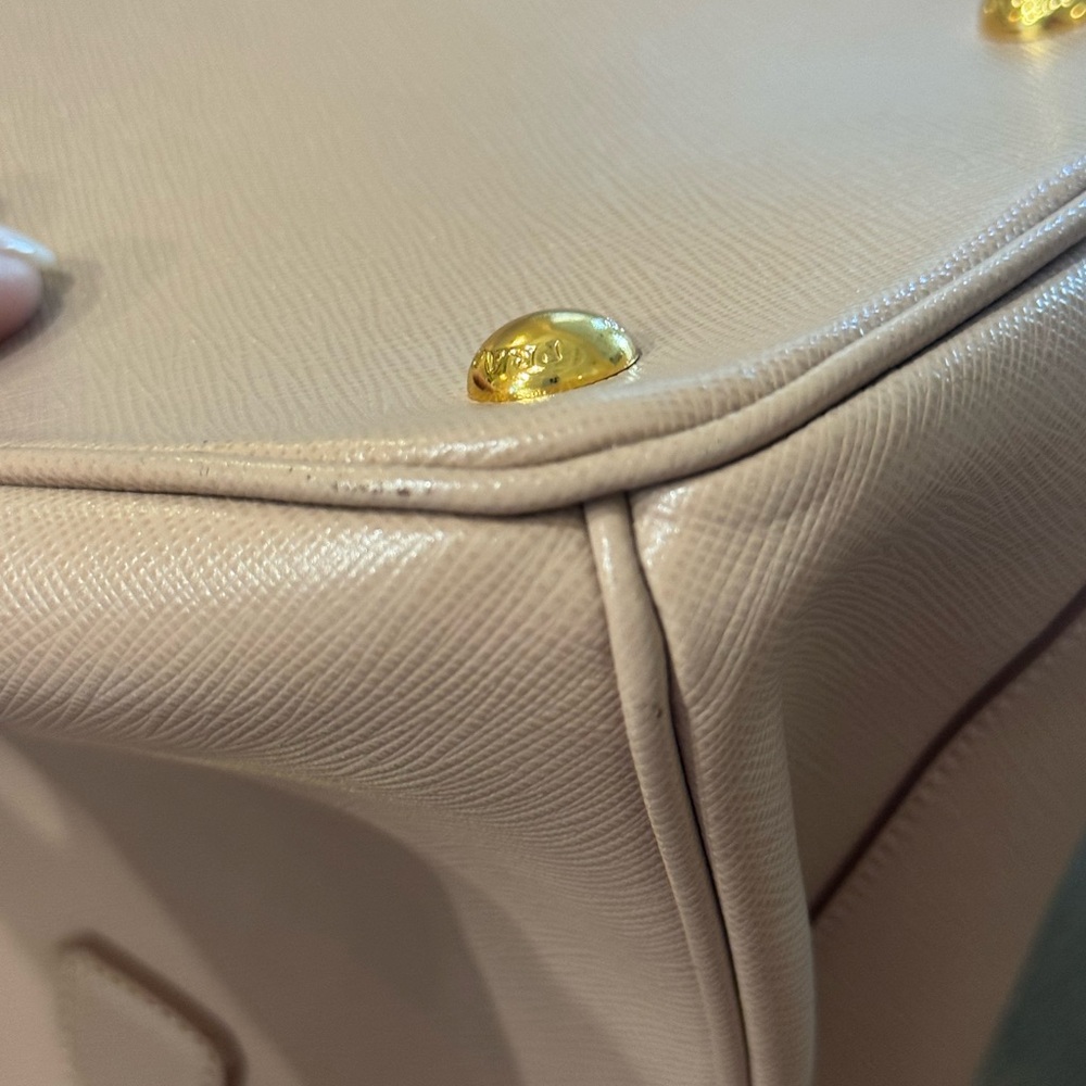 Authentic Prada Saffiano Lux Leather Satchel/Crossbody/Shoulder - Three-Way Bag - Picture 6 of 16